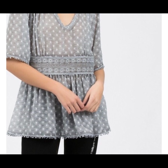 Half Sleeve POL Vneck Crocheted Trim Textured Top - Picture 3 of 4